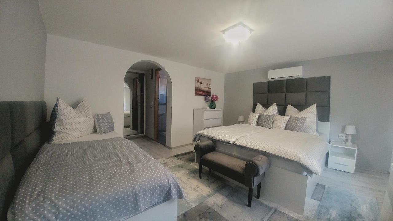 Anna Panzio Bed & Breakfast Herend ภายนอก รูปภาพ