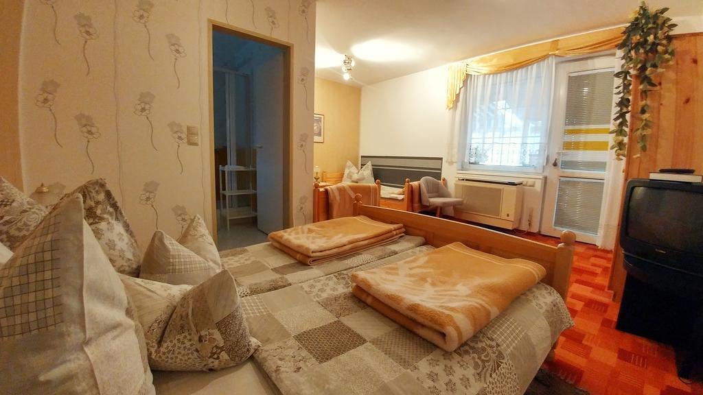 Anna Panzio Bed & Breakfast Herend ภายนอก รูปภาพ