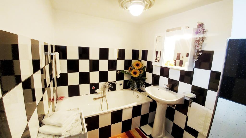 Anna Panzio Bed & Breakfast Herend ภายนอก รูปภาพ